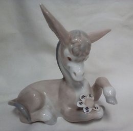 Sweet Retired Lladro Donkey In Love - Si-no-si-no Flower - Spain - 1970s  TA/E4