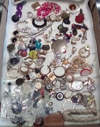 Jewelry Singles For Craft Projects - Over 150 Pieces Of Broken Items For Repairs & Spare Buttons   JohB/D3