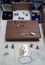 Jewelry & Jewelry Boxes - 7 Pairs Of Cufflinks, 4 Tie Clips,  3 Tac Pins & More       MolS/D3