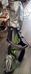 New With Tag, US Kids Golf 57-39 - Golf Bag With Built-in Stand & 7 Clubs   RC/CVBK-B