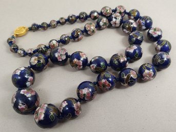 VINTAGE CHINESE CLOISONNE ENAMEL GRADUATED BEADS NECKLACE W/ GILT CLASP