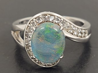 BEAUTIFUL STERLING SILVER OPAL DOUBLET & WHITE TOPAZ RING