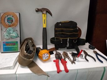 Great Assortment Of Tools And Tool Belt John B / E4