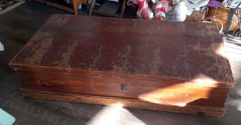Great Antique Wooden Trundle Chest - Conveniently Wheels Under A Bed         TA / SR