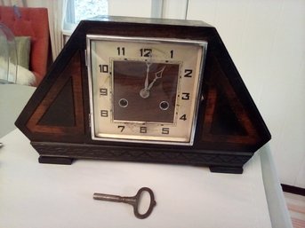 Vintage Art Deco Style Clock In Wood Cabinet With Carved Details & Key