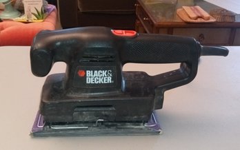 Very Useful Black & Decker 1/3 Sheet Finishing Sander