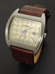 LARGE MENS FOSSIL WRISTWATCH JR-8118 W/ LEATHER BAND WORKING JUST FINE