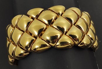 HEAVY CHUNKY GOLD PLATED QUILTED CUSHION PATTERN RUNWAY BRACELET