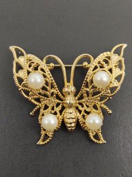 VINTAGE BUTTERFLY BROOCH WITH REAL PEARLS