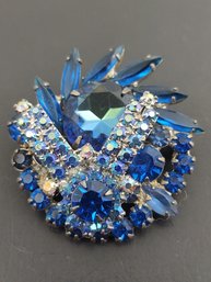 VINTAGE DESIGNER JULIANA ABSTRACT BLUE RHINESTONE BROOCH