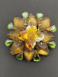 VINTAGE MOLDED GLASS & RHINESTONE FLOWER BROOCH