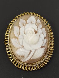 VINTAGE GOLD TONE CARVED SHELL CAMEO FLOWER BROOCH
