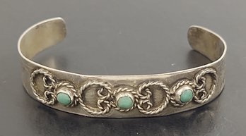 SMALL VINTAGE MEXICO STERLING SILVER TURQUOISE CUFF BRACELET
