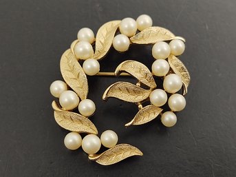 VINTAGE SIGNED TRIFARI LEAF & PEARL BROOCH