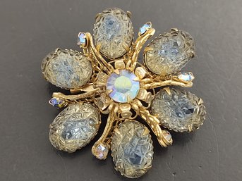 VINTAGE MOLDED GLASS & AURORA BOREALIS RHINESTONE FLOWER BROOCH