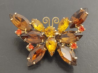 VINTAGE DESIGNER JULIANA SMALL RHINESTONE BUTTERFLY BROOCH