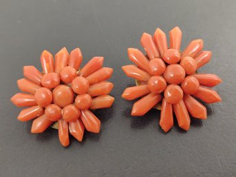 BEAUTIFUL ANTIQUE VICTORIAN NATURAL SALMON CORAL FLOWER CLIP EARRINGS