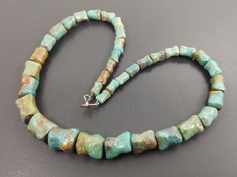 VINTAGE NATIVE AMERICAN STERLING SILVER GRADUATED TURQUOISE BEADS NECKLACE