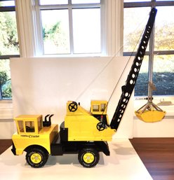 VINTAGE METAL TONKA CRANE TRUCK