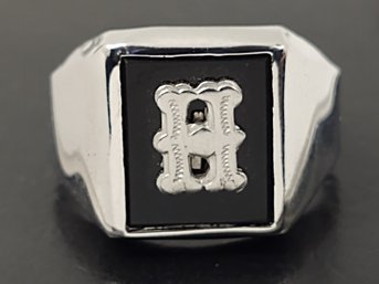 VINTAGE STERLING SILVER ONYX INITIAL 'H' SIGNET RING