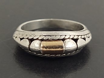 VINTAGE STERLING SILVER RING W/ GOLD ACCENTED FRONT RING
