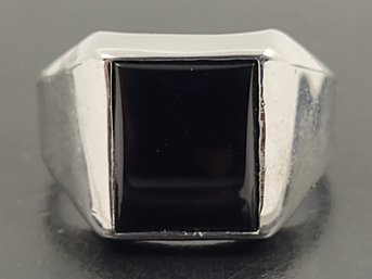 VINTAGE STERLING SILVER ONYX SIGNET RING