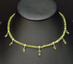 BEAUTIFUL 18K WHITE GOLD FACETED PERIDOT BEADED FESTOON NECKLACE