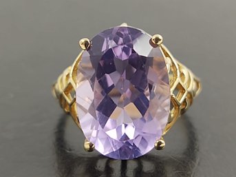 STUNNING 10K GOLD AMETHYST RING