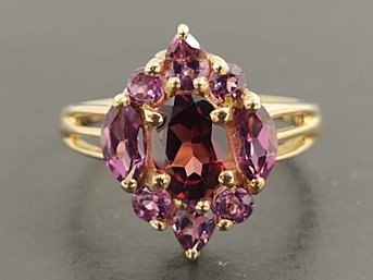 GORGEOUS 10K GOLD GARNET & TOURMALINE RING