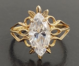 PRETTY 10K GOLD MARQUISE CUT CZ RING