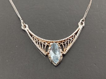 BEAUTIFUL STERLING SILVER FILIGREE BLUE TOPAZ NECKLACE