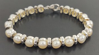 BEAUTIFUL STERLING SILVER PEARL BRACELET