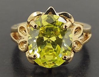 BEAUTIFUL GOLD OVER STERLING SILVER BRIGHT LIME GREEN STONE RING