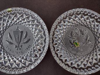 SET OF 2 WATERFORD CRYSTAL CHRISTMAS COMMEMORATIVE PLATE S