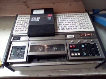 Sony 3/4 Pal U-matic Video Recorder Model VO-2830, S/N 43187 - Powers Up - Not Working -small Backroom