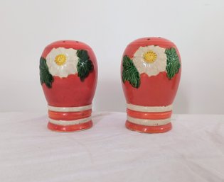 Pair Of Hand Painted Vintage Ceramic Salt And Pepper Shakers Made In Japan