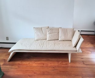 Leather Sofa/couch/chaise
