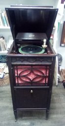 Antique Edison Disc Phonograph In Cabinet Offers Amazing Early Technology - 1908 - Model C150   RDS.R.