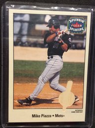 2003 Fleer Splendid Splinter Mike Piazza Bat Relic Card 183/349 - K