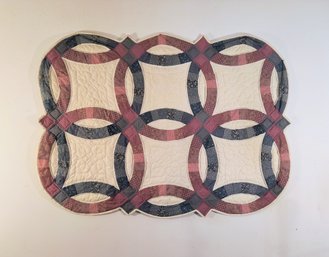 Vintage Quilt With Scalloped Edges