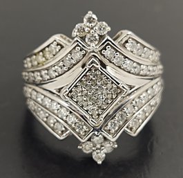 BEAUTIFUL STERLING SILVER DIAMOND RING