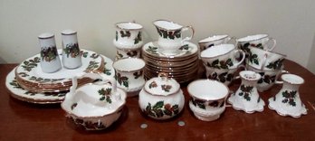 Queens Fine Bone China Pieces - Rosina China Co. Ltd - 'Yuletide'   - 48 Pieces