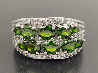 STUNNING STERLING SILVER CHROME DIOPSIDE & WHITE TOPAZ RING