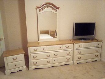 Matching Girl's Pine Dressers, Mirror & Night Stand - Pretty Choices To Decorate Her Space