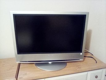 Working Sony LCD Color TV - Model KLV-S32A10, 32 Inch With Remote