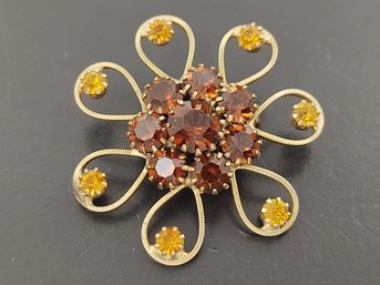 VINTAGE YELLOW & AMBER RHINESTONE FLOWER BROOCH