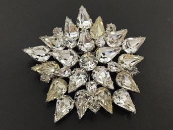 VINTAGE RHINESTONE STAR BROOCH