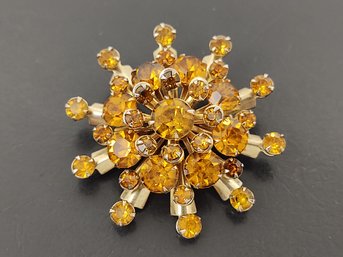 VINTAGE AMBER CITRINE COLORED RHINESTONE FLOWER BROOCH