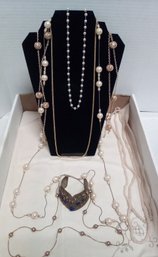 Chic Jewelry Collection Of 6 Necklaces & 1 Bracelet To Enhance Your Look   BS/D2