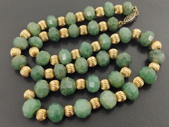 VINTAGE 14K GOLD & FACETED JADE BEADED NECKLACE